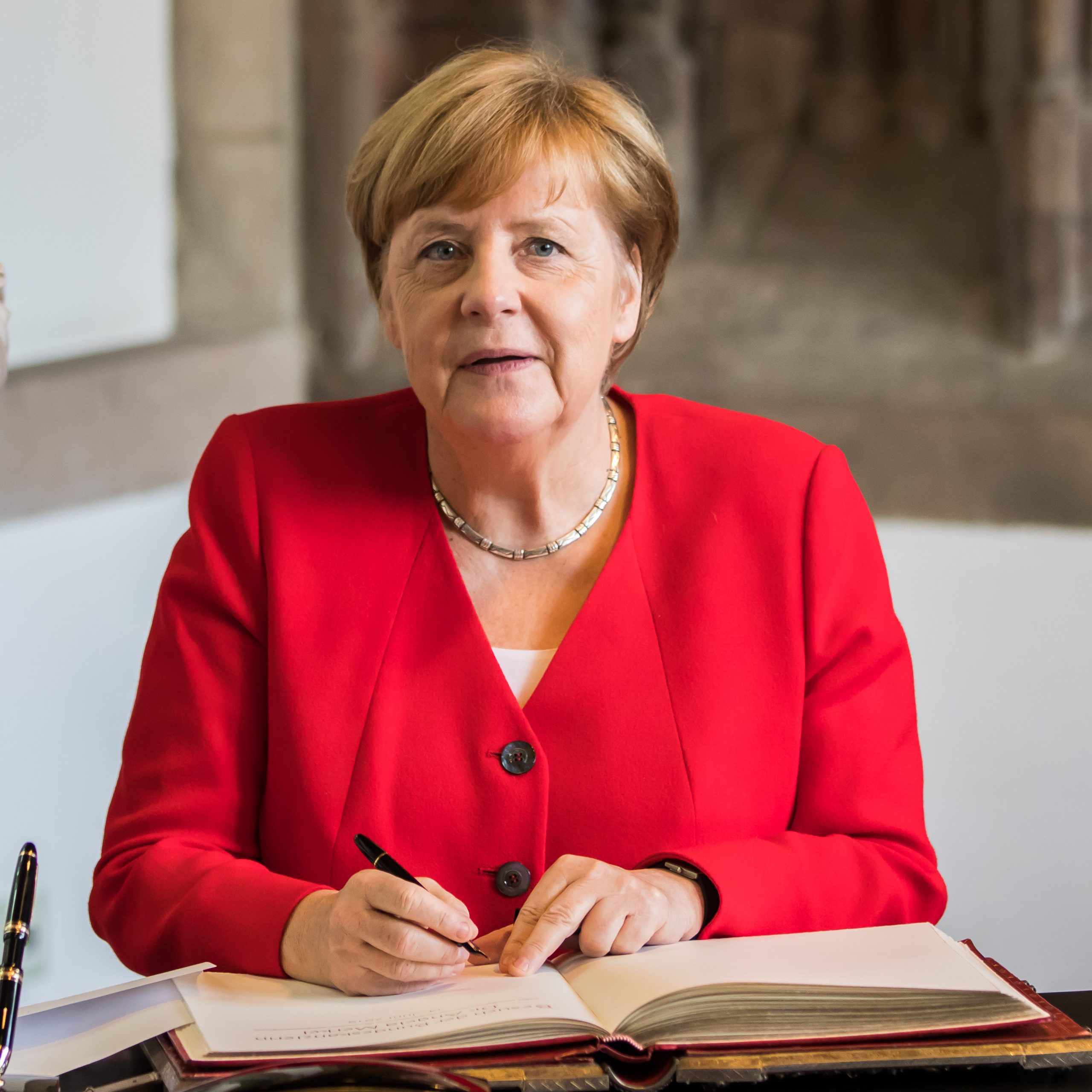 Angela Merkel - Coronavirus en Español Podcast
