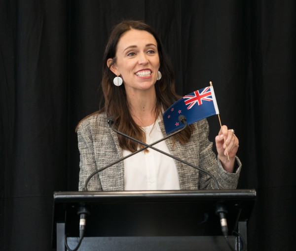 Jacinda Ardern - Coronavirus en Español Podcast